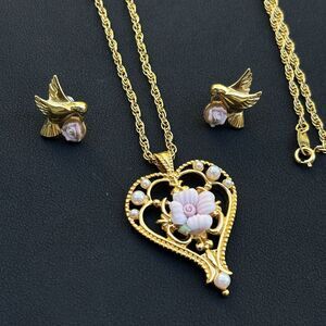 Vintage Avon Heart Pendant Necklace Dove Earrings Porcelain Rose Faux Pearl 27in